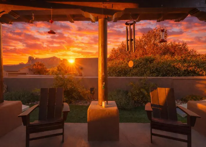 Red Rock Views - Heated Pool, Spa, Firepit, & Billiards - Luxe 6br Retreat Vakantiehuis