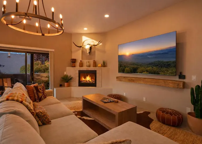 Red Rock Views - Heated Pool, Spa, Firepit, & Billiards - Luxe 6br Retreat *