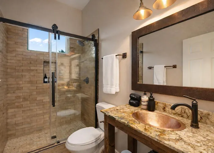 Vakantiehuis Red Rock Views - Heated Pool, Spa, Firepit, & Billiards - Luxe 6br Retreat Sedona